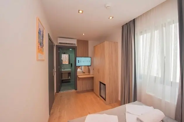 Standard Tek Büyük veya İki Ayrı Yataklı Oda