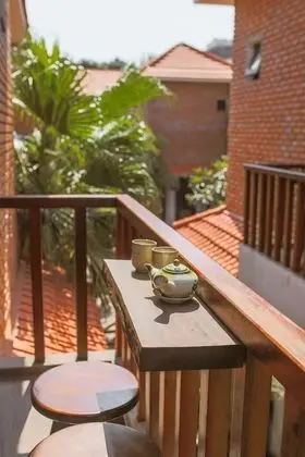 Family Oda, Balkon, Bahçe Manzaralı