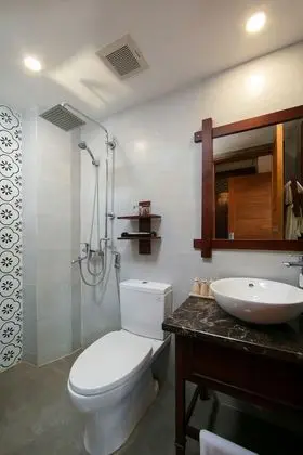Superior Tek Büyük veya İki Ayrı Yataklı Oda, 1 Yatak Odası, Göl Manzaralı, Göl Kenarı