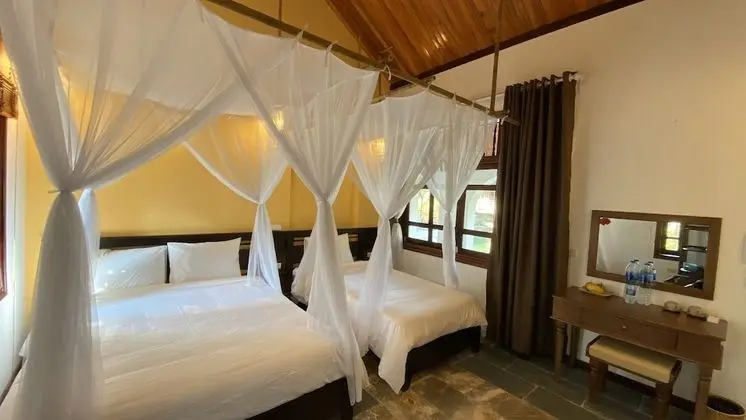 Deluxe Üç Kişilik Oda (Rustic)