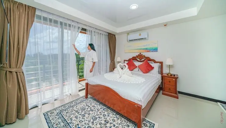 Coconut Suite with Pool Access