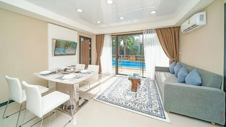 Coconut Suite with Pool Access
