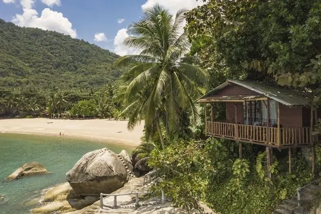 Bungalow on the Rocks