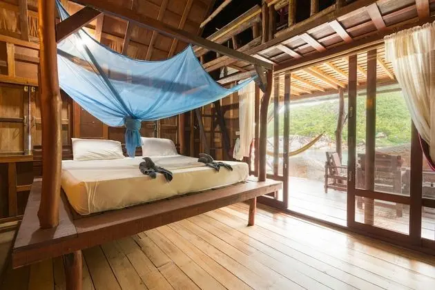 Family Bungalow on the Rocks