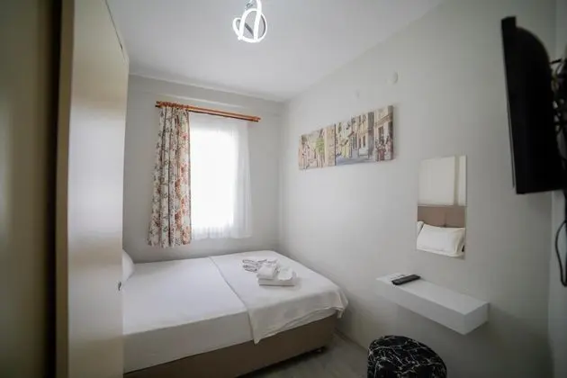 Standart Oda,Kara Manzaralı