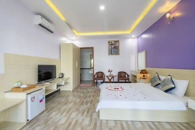 Bungalov, Havuz Manzaralı