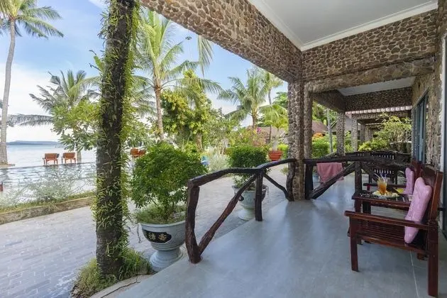 Bungalov, Havuz Manzaralı