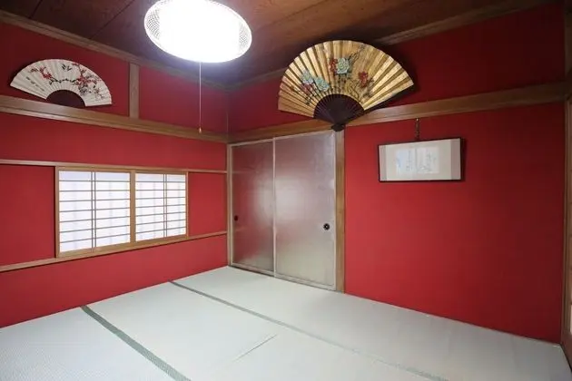 Ev (Private Vacation)