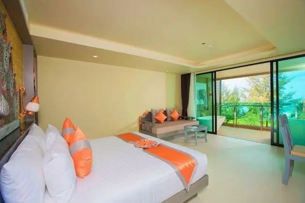 Deluxe Room with Sea View