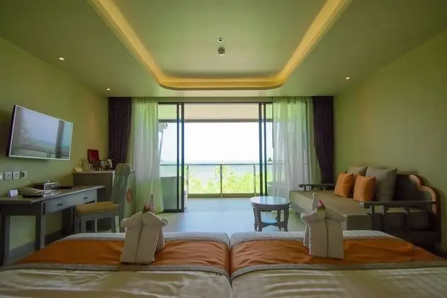 Deluxe Room with Sea View