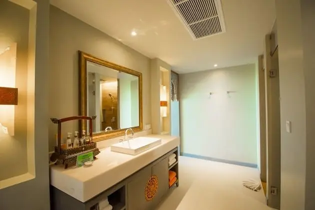 Deluxe Room with Sea View