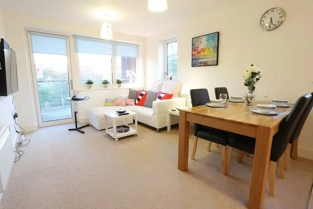 Premier Apart Daire, Bahçe Manzaralı