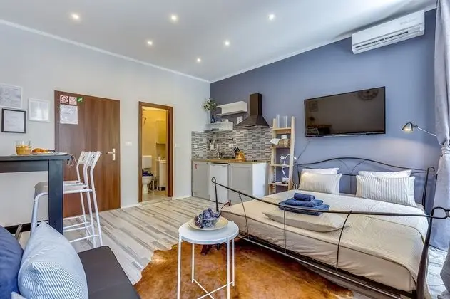 City Stüdyo, 1 Büyük (Queen) Boy Yatak (2)