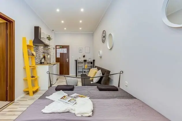 City Stüdyo, 1 Büyük (Queen) Boy Yatak (2)