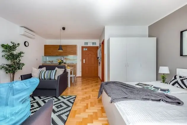 City Stüdyo, Şehir Manzaralı (1)