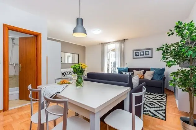 City Stüdyo, Şehir Manzaralı (1)