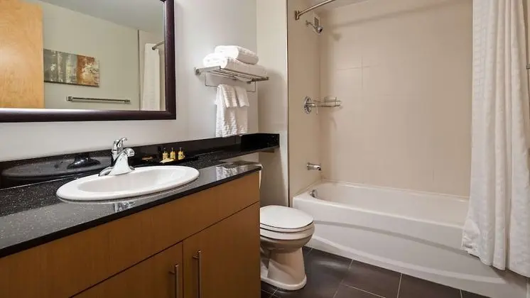 Standard Oda, 1 En Büyük (King) Boy Yatak ve Çekyat, Sigara İçilmez (with Sofabed)