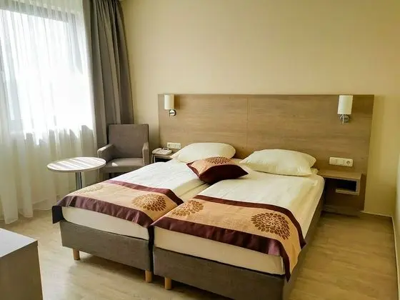 Comfort Tek Büyük Yataklı Oda