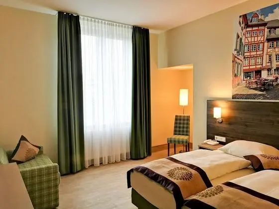 Comfort Tek Büyük Yataklı Oda