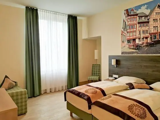 Comfort Tek Büyük Yataklı Oda