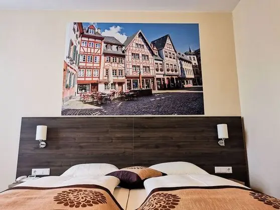 Comfort Tek Büyük Yataklı Oda