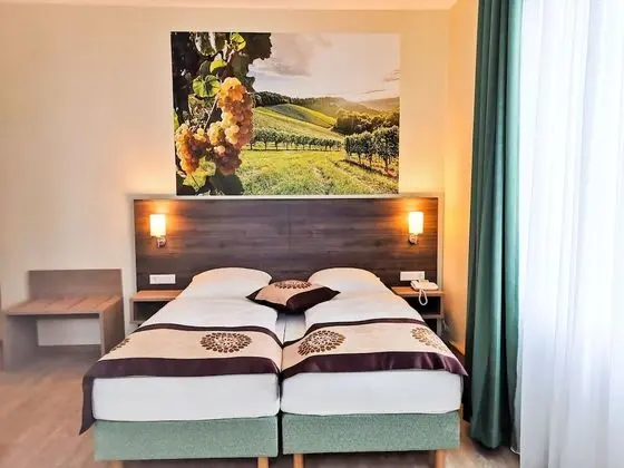 Comfort Tek Büyük Yataklı Oda