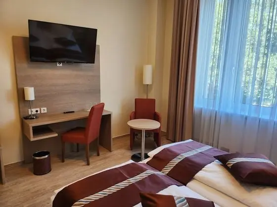 Comfort Tek Büyük Yataklı Oda