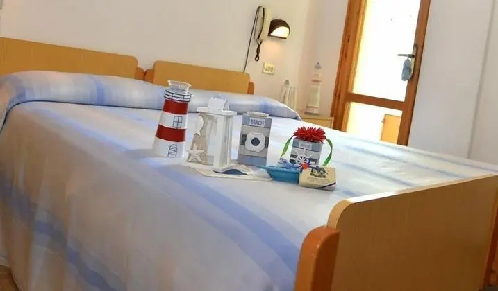 Tek Büyük veya İki Ayrı Yataklı Oda, Balkon