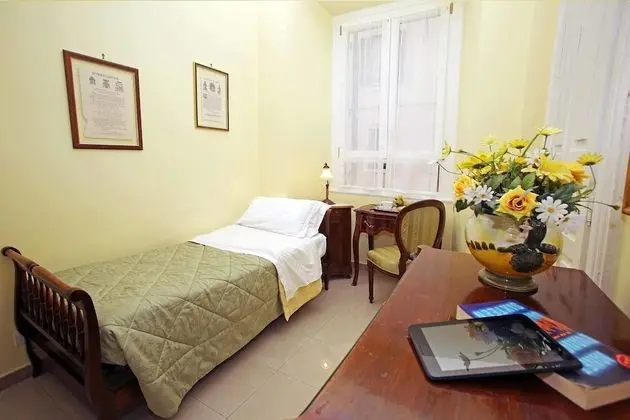 Single Room with External Bathroom