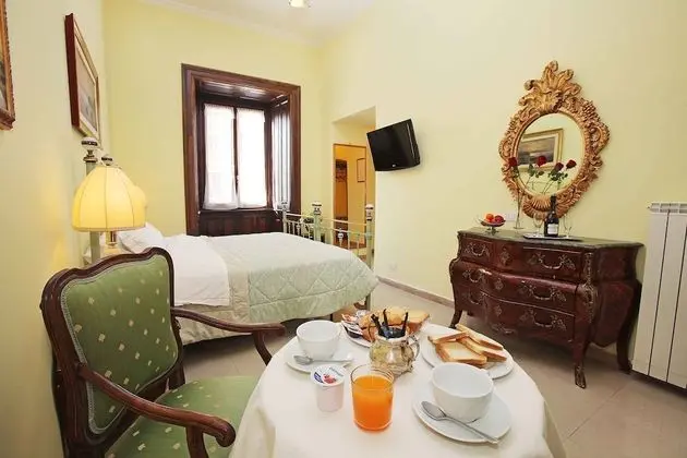 Tek Büyük Yataklı Oda, Banyolu/Duşlu