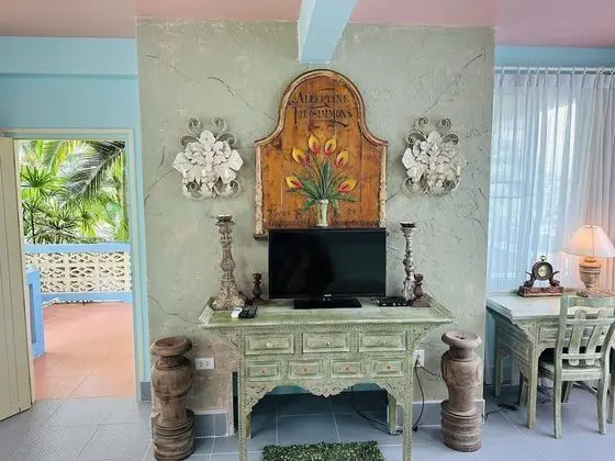 Heaven in the Garden (Lower Floor)