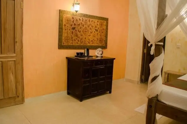 Luxury Süit, Havuz Manzaralı