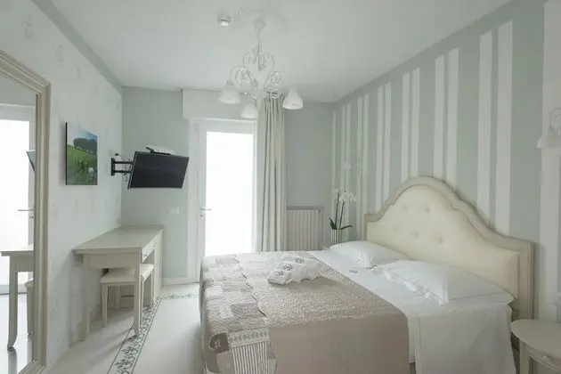 Business Büyük Yataklı Tek Kişilik Oda, 1 Yatak Odası, Balkon, Avlu Manzaralı