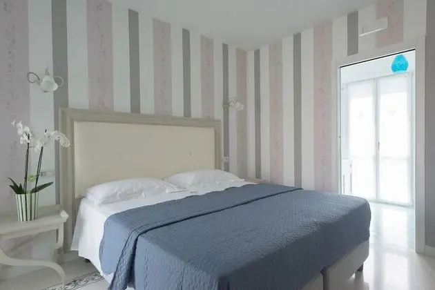 Business Büyük Yataklı Tek Kişilik Oda, 1 Yatak Odası, Balkon, Avlu Manzaralı