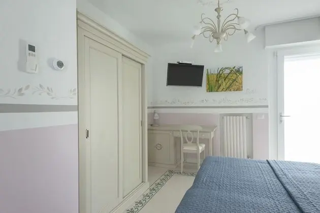 Business Büyük Yataklı Tek Kişilik Oda, 1 Yatak Odası, Balkon, Avlu Manzaralı