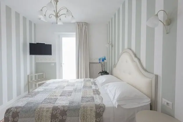 Business Büyük Yataklı Tek Kişilik Oda, 1 Yatak Odası, Balkon, Avlu Manzaralı