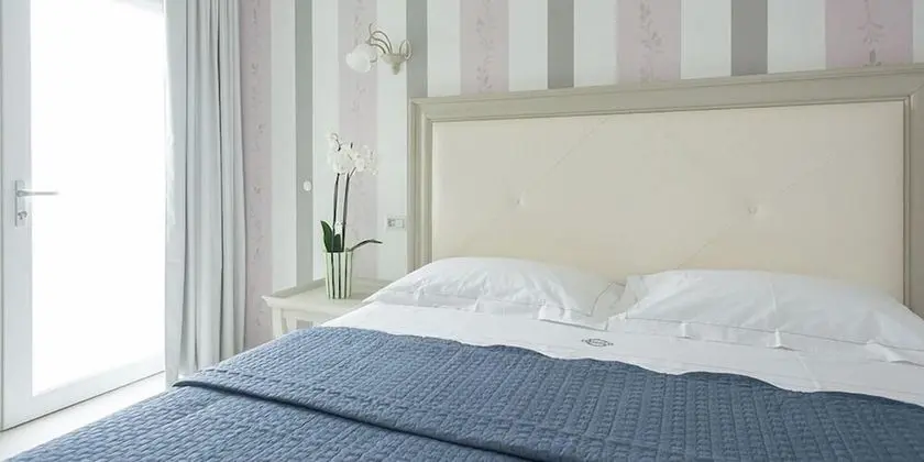 Business Tek Büyük Yataklı Oda, 1 Yatak Odası, Balkon, Avlu Manzaralı