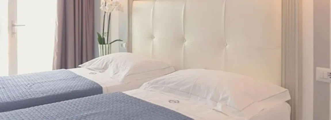 Business Tek Büyük Yataklı Oda, 1 Yatak Odası, Balkon, Avlu Manzaralı