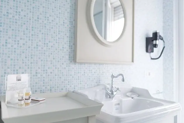 Business Tek Büyük Yataklı Oda, 1 Yatak Odası, Balkon, Avlu Manzaralı