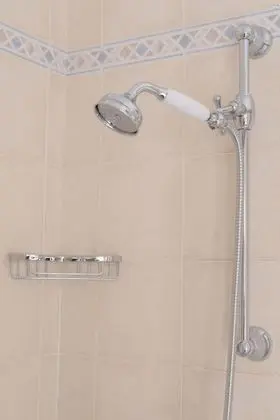 Business Tek Büyük Yataklı Oda, 1 Yatak Odası, Balkon, Avlu Manzaralı