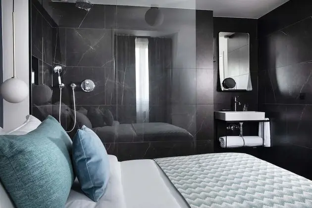 Suite 46