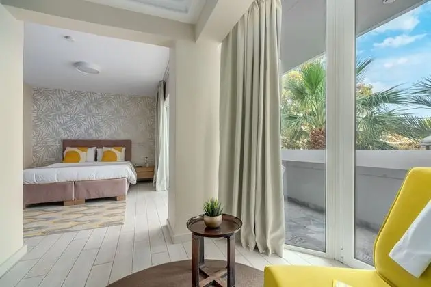 Deluxe Süit, Kısmi Deniz Manzaralı