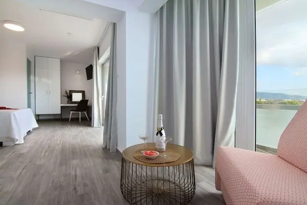 Signature Süit, Kısmi Deniz Manzaralı