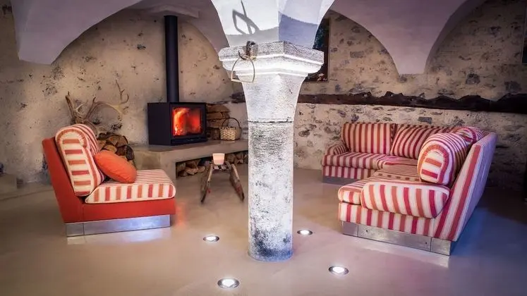 Kır Evi, Birden Çok Yatak, Sigara İçilmez
