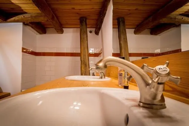 Kır Evi, Birden Çok Yatak, Sigara İçilmez