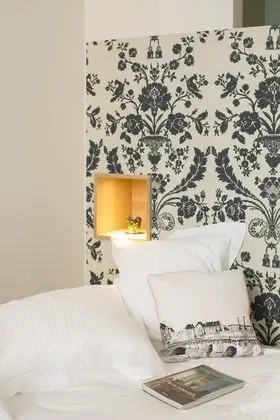 Deluxe Tek Büyük Yataklı Oda (CHAMBRE PARIS groundfloor)