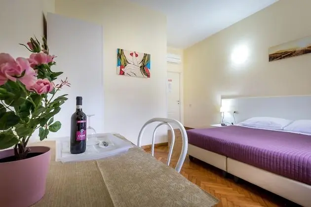 Standard Tek Büyük Yataklı Oda