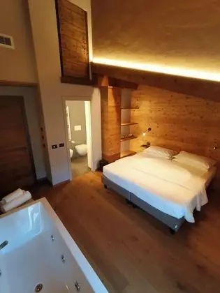 Deluxe Tek Büyük Yataklı Oda, 1 En Büyük (King) Boy Yatak, Sıcak Su Havuzu, Dağ Manzaralı