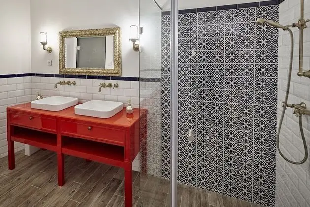 Grand Süit, 1 En Büyük (King) Boy Yatak, Sigara İçilmez, Sıcak Su Küveti