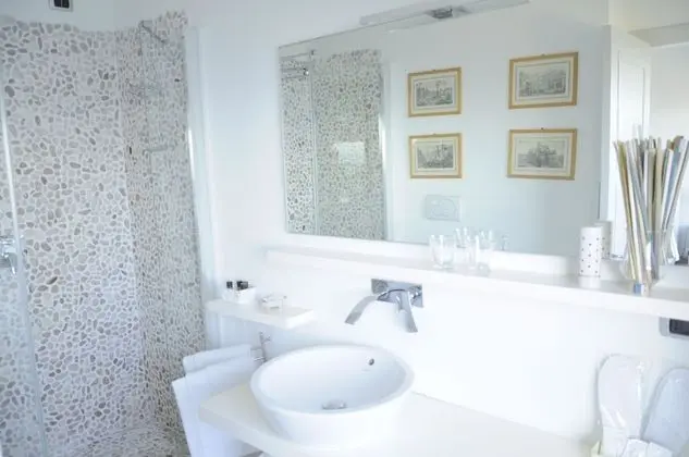 Tek Büyük Yataklı Oda, Deniz Manzaralı